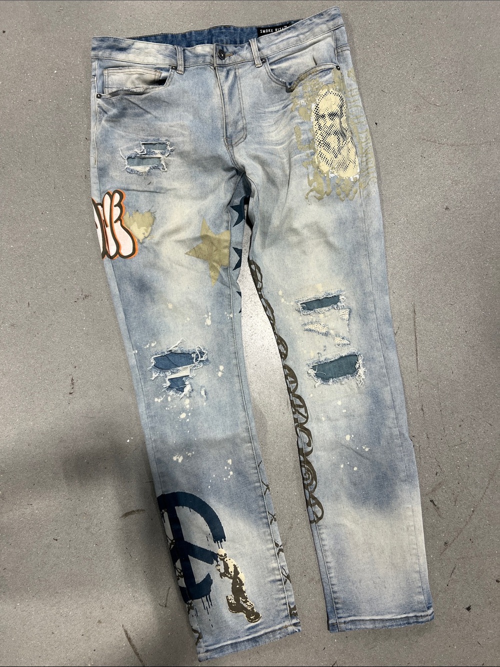 Smoke Rise Men's Light Wash Distressed Graphic Jeans - Blue 36x34
